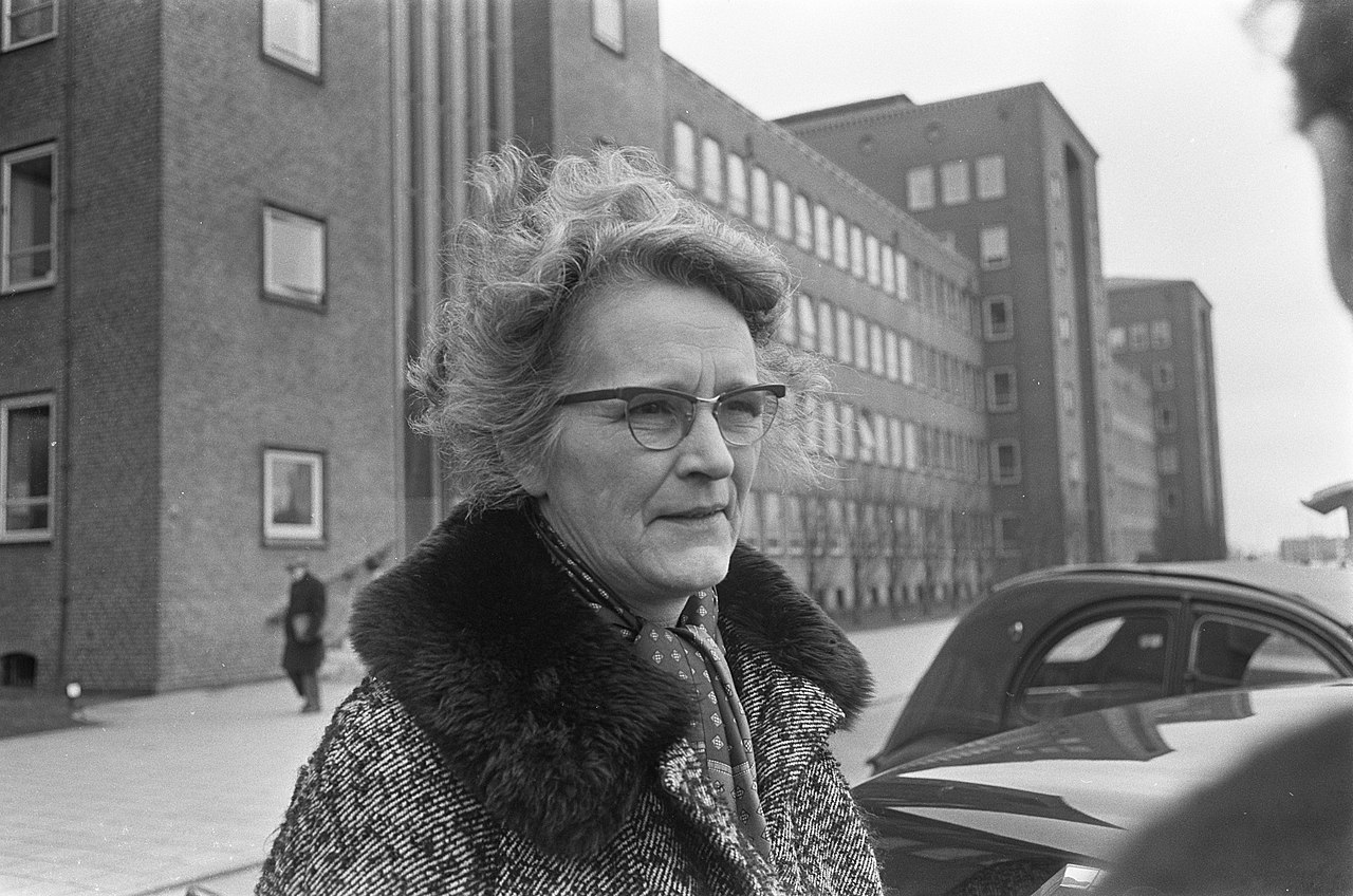 Marga Klompé – moeder van eeuwigdurende bijstand  #helden